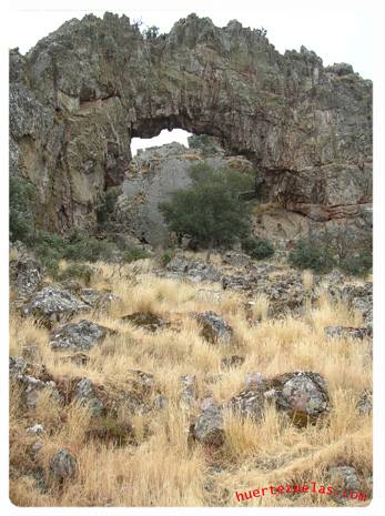 El Peñon Del Arco Desde Abajo